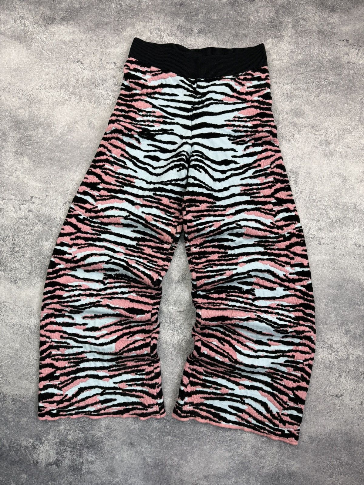 H&M × Kenzo Kenzo x H&M Flared Zebra Pants Wool Padded Trousers Rare Size 28" / US 6 / IT 42 - 4 Thumbnail