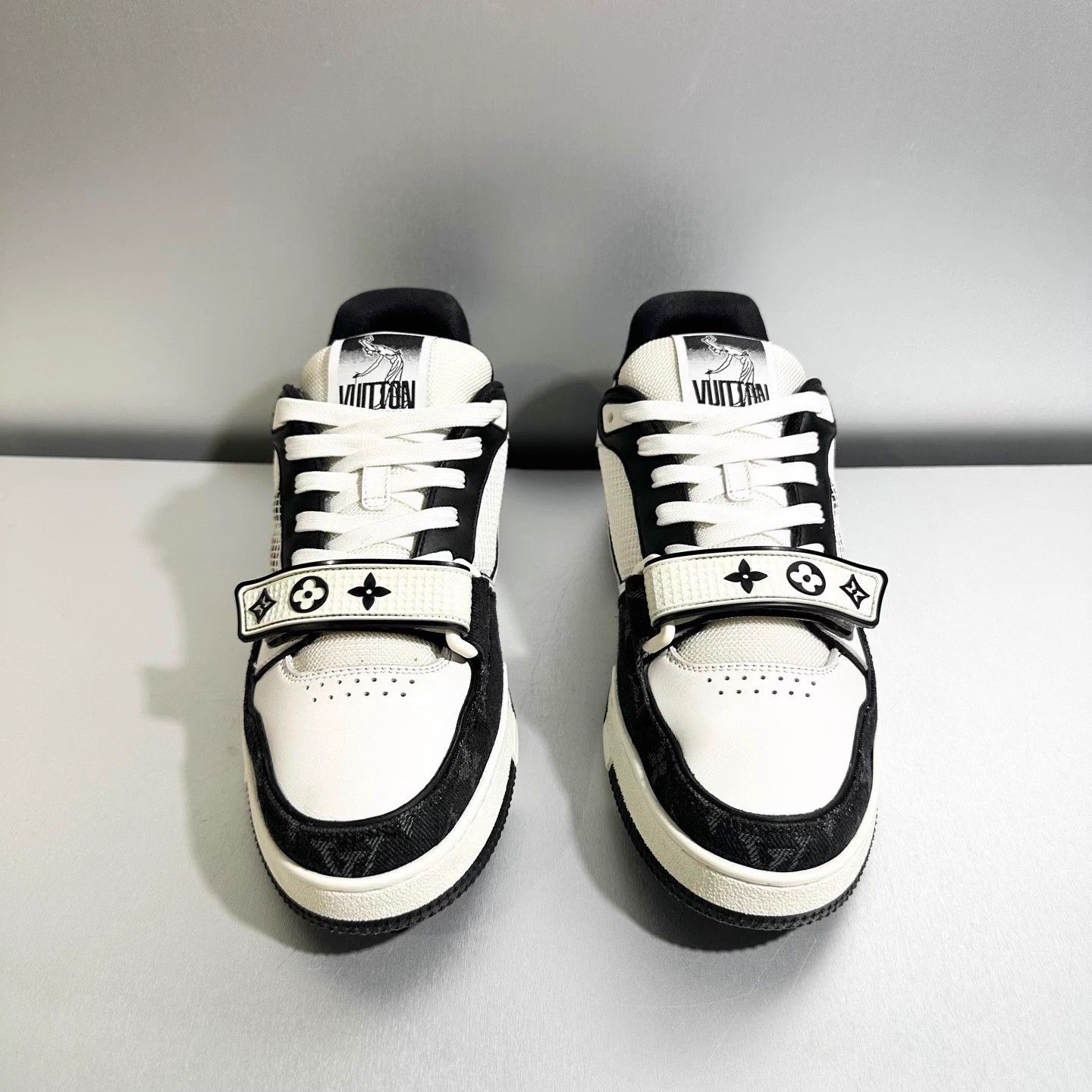Louis Vuitton LV Black & White Velcro 5/39 Worn Once Size US 6 / EU 39 - 2 Thumbnail