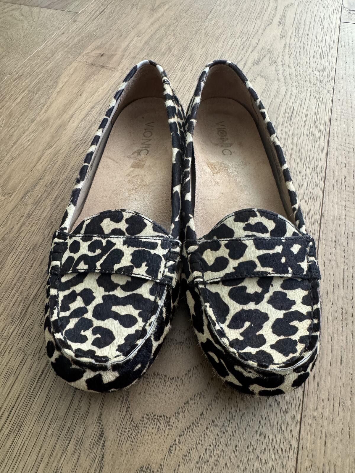 Vionic Vionic Larrun Leopard Print Calf Hair Loafers Size 7.5 Size US 7.5 / IT 37.5 - 1 Thumbnail