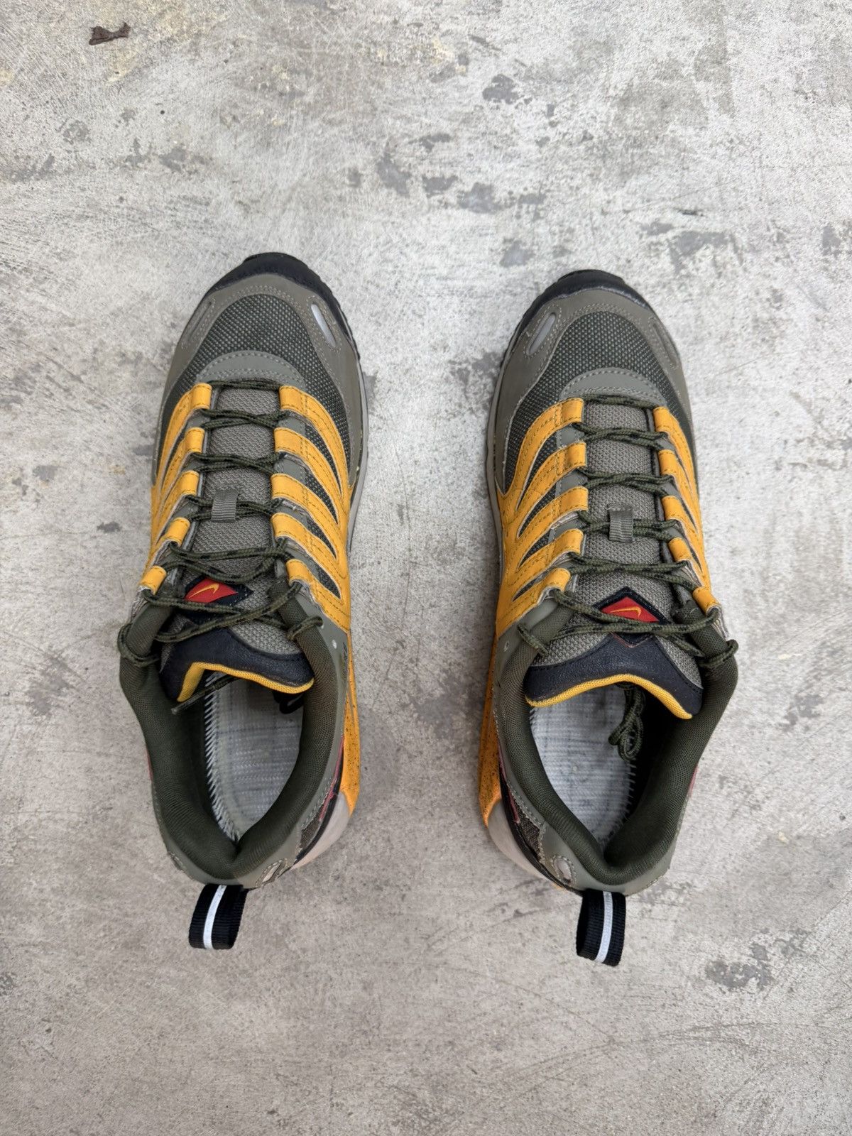 Nike Nike Air Terra Humara Boba Fett Cargo Khaki University Red Size US 10.5 / EU 43-44 - 2 Thumbnail