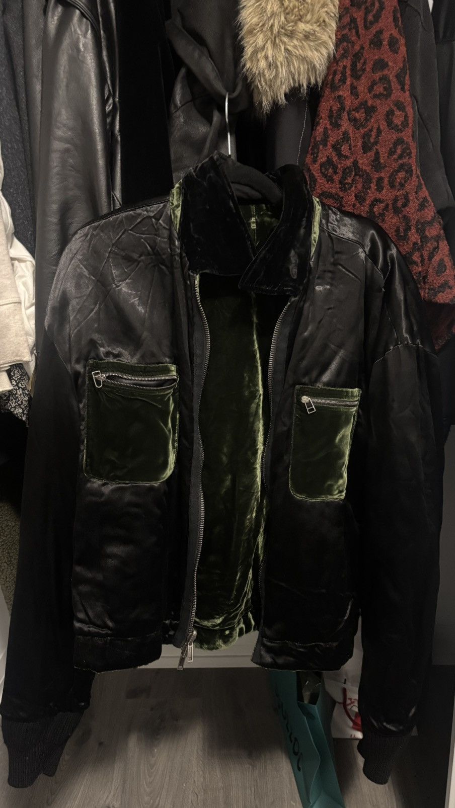 Haider Ackermann Haider Ackermann Reversible Velvet Bomber Jacket Olive Green Size US L / EU 52-54 / 3 - 3 Thumbnail