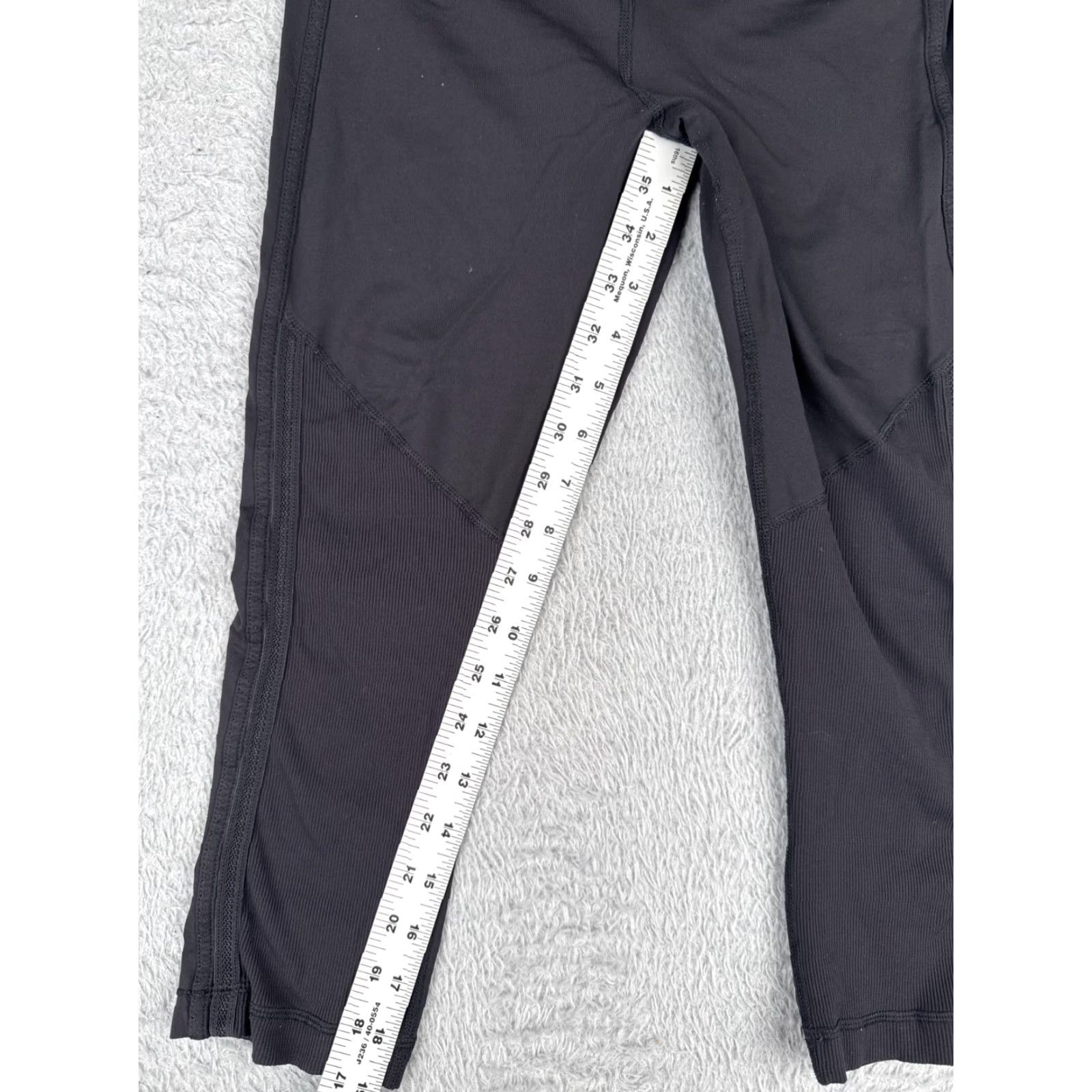 Lululemon Lululemon Pants Womens 4 Black Ruched Leg Zipper Pocket Gym Workout Fitness Activewear Women Pants Size 27" / US 4 / IT 40 - 5 Thumbnail