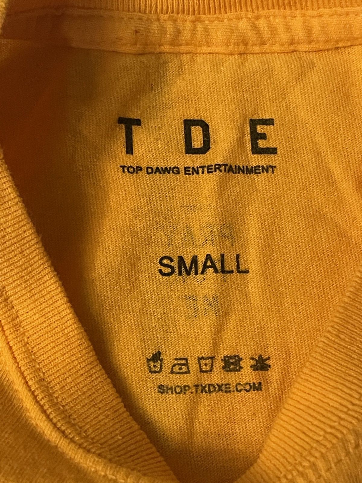 Kendrick Lamar Kendrick Lamar DAMN 2017 Tour TDE Yellow Tee Shirt Mens S Size US S / EU 44-46 / 1 - 3 Thumbnail
