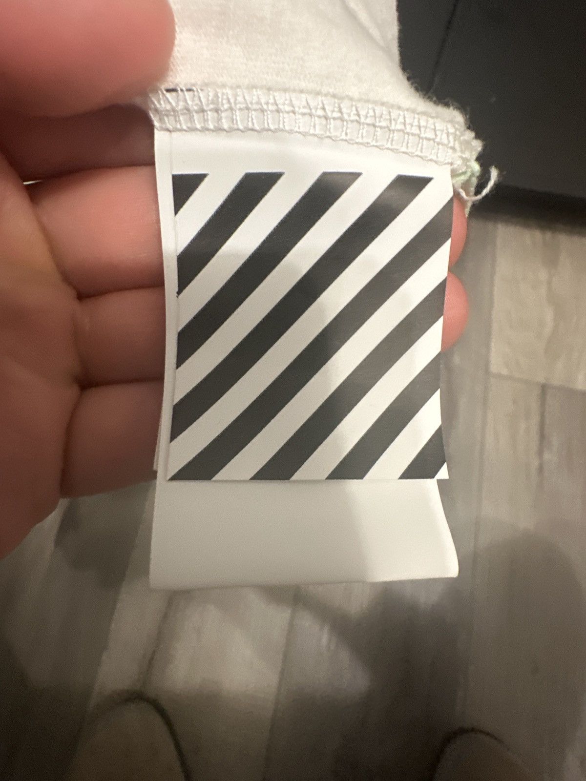 Off-White Off white OG seeing things TEE Size US L / EU 52-54 / 3 - 9 Thumbnail