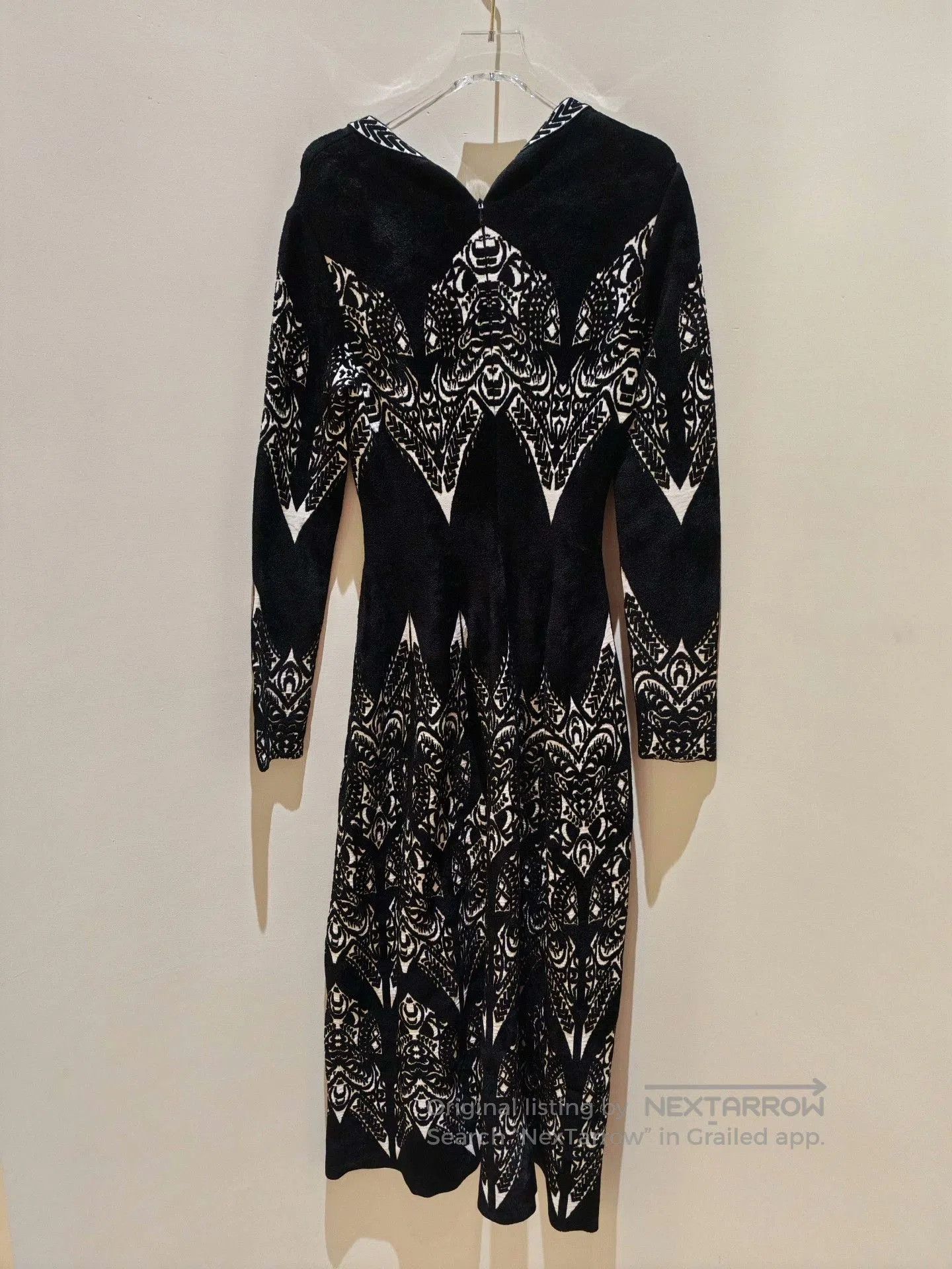 Alaia ALAIA Long-Sleeve Printed Knit Dress. Size S / US 4 / IT 40 - 4 Thumbnail