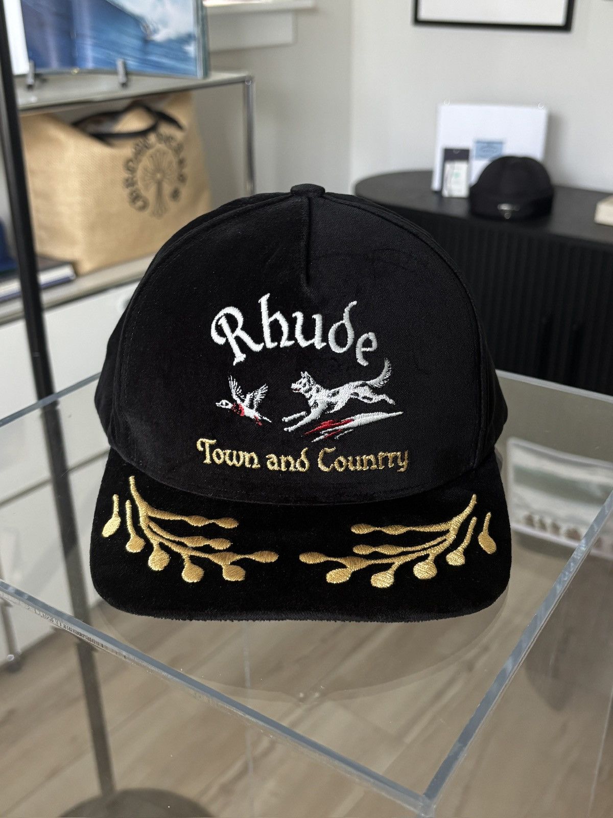 RHUDE | VELVET DOG HUNTING LOGO HAT