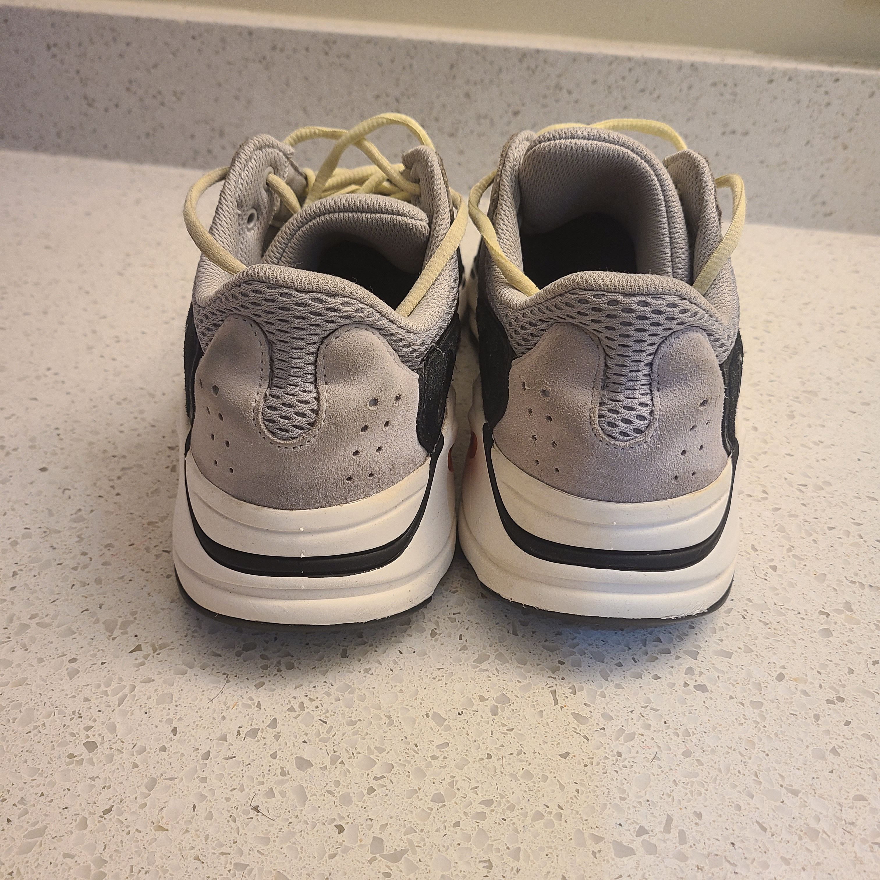 Adidas Adidas Yeezy Boost 700 Waverunner Size US 11 / EU 44 - 3 Thumbnail