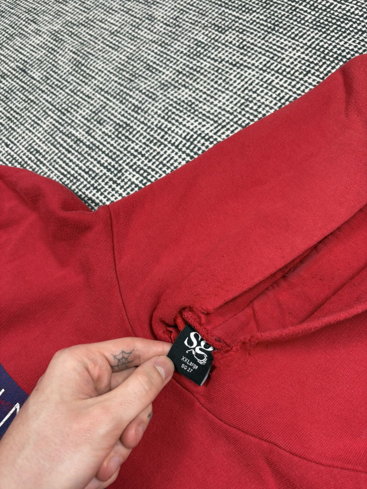 Vintage Distressed Innsbruck Austria vetements style boxy hoodie Size US XL / EU 56 / 4 - 4 Thumbnail