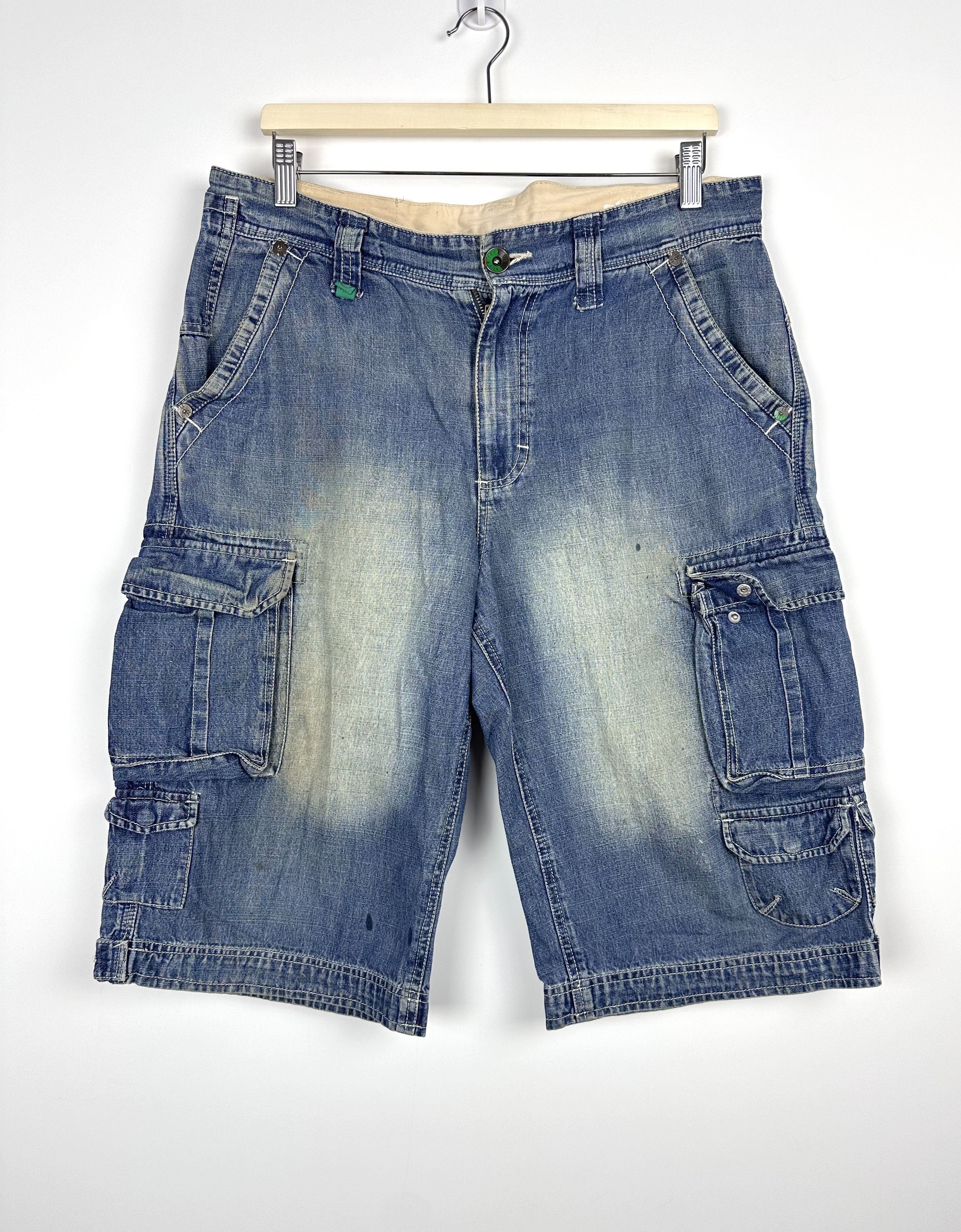 Vintage Men's cargo shorts, baggy, wide hip hop, rap Size US 34 / EU 50 - 1 Thumbnail