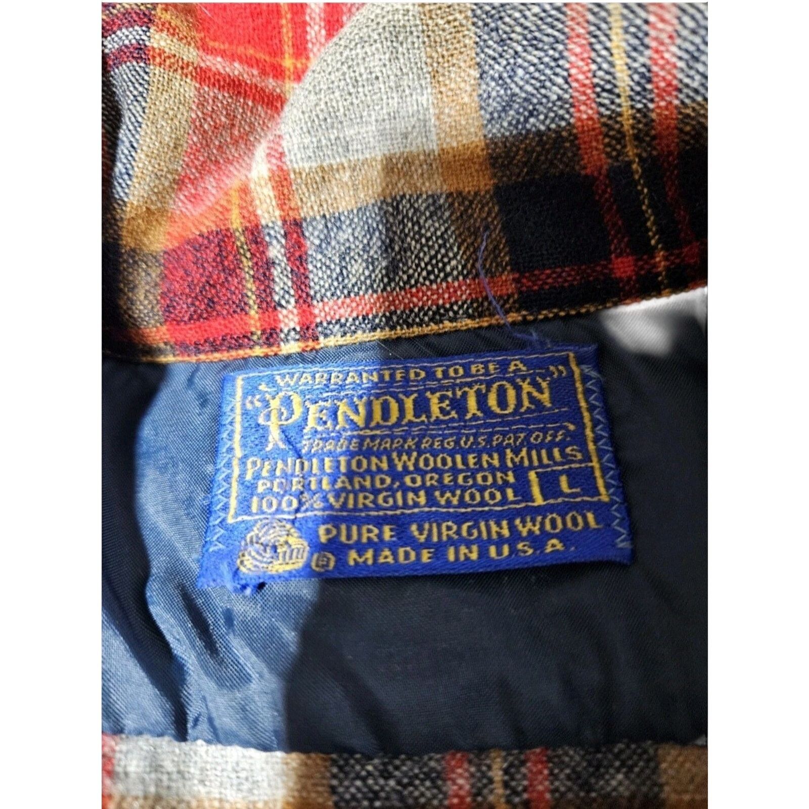 Pendleton 70s Pendleton Men L Wool Board Shirt USA Distressed Vintage Size US L / EU 52-54 / 3 - 7 Thumbnail