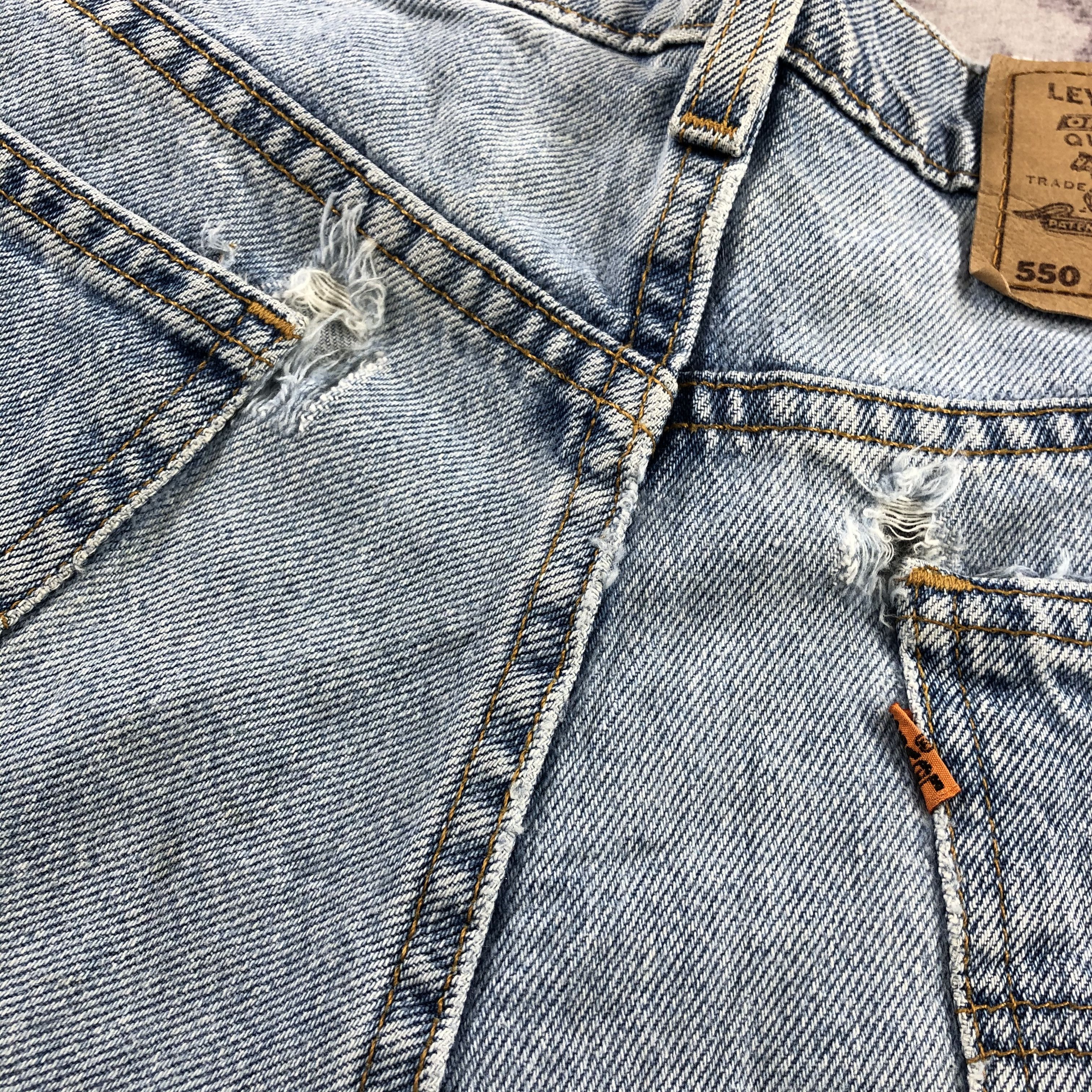 Levi's × Vintage Vintage Light Wash Levis 550 Jeans-JM3161 Size US 35 - 7 Thumbnail