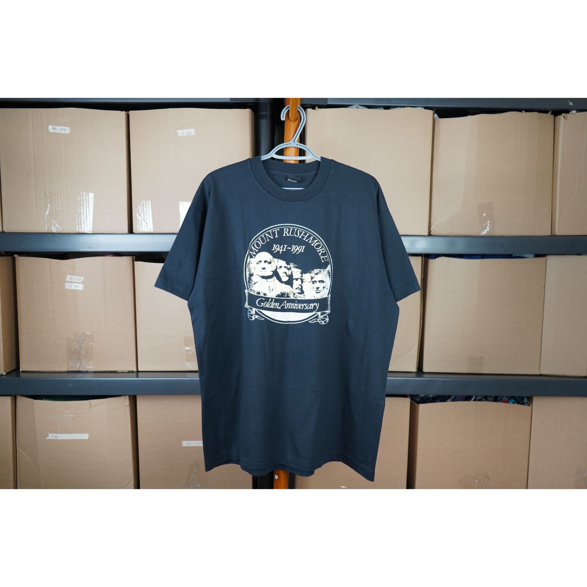 Vintage Black Vintage 90s Mount Rushmore Tshirt XL #476 Size US XL / EU 56 / 4 - 1 Thumbnail