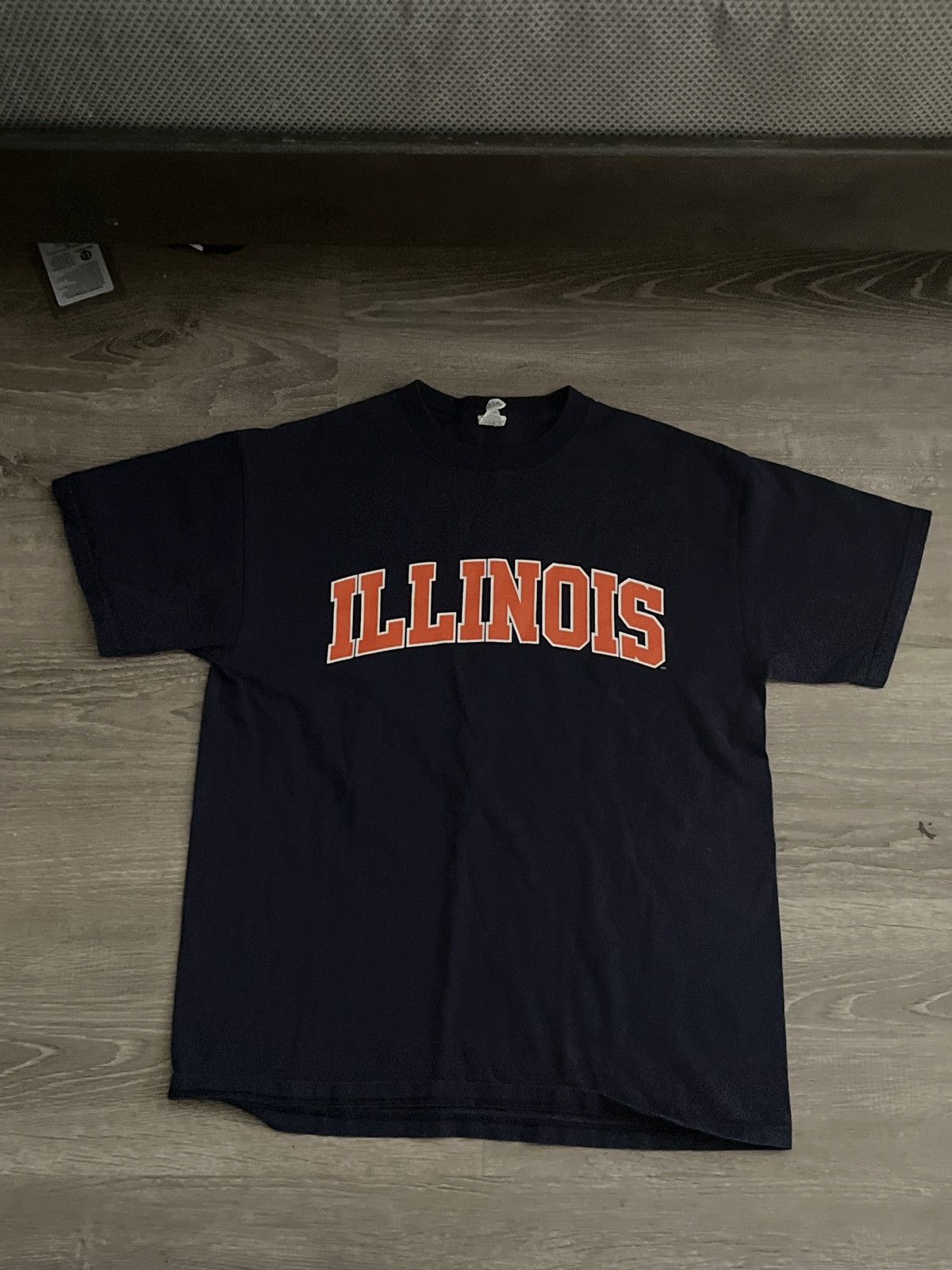 Other Vintage Illinois Text Logo Tee – Navy Blue – Used Condition Size US M / EU 48-50 / 2 - 1 Thumbnail