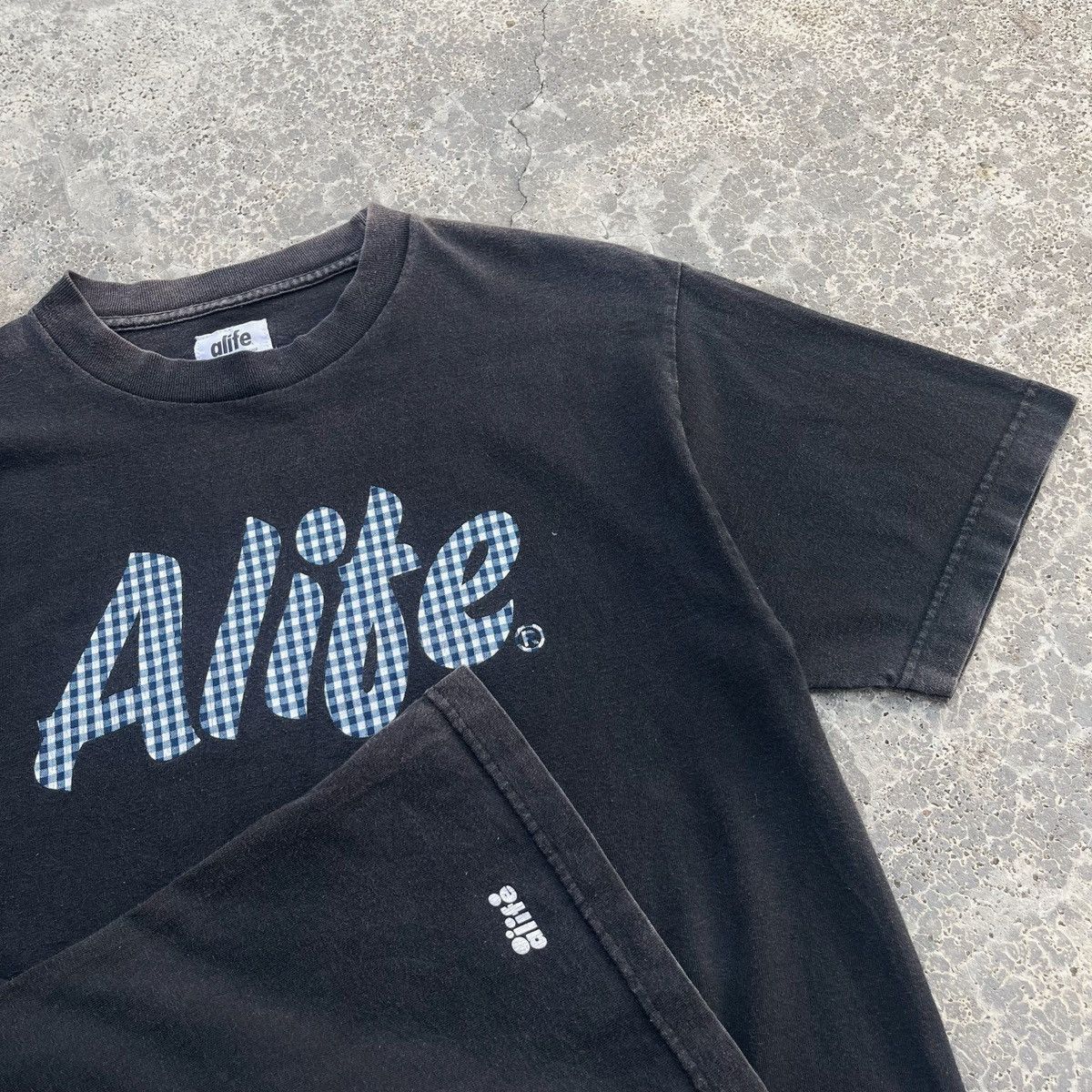 Alife Vintage 90s Alife Nice Big Logo Design Tee Size US M / EU 48-50 / 2 - 2 Thumbnail