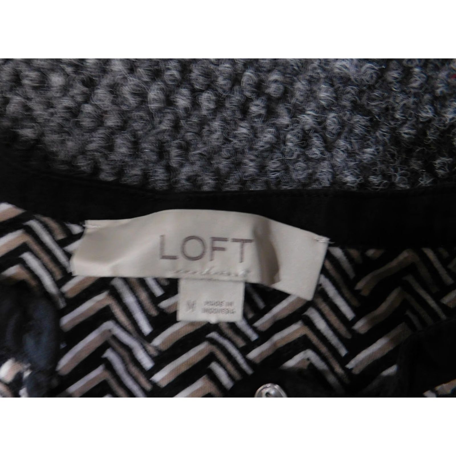 Loft VINTAGE LOFT Blouse Womens Medium Black White Chevron Sleeveless Henley Button Top Tank Size M / US 6-8 / IT 42-44 - 5 Thumbnail