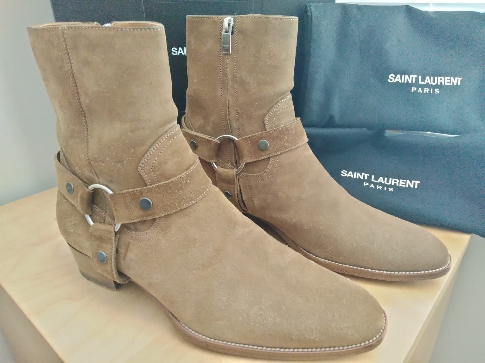 Saint Laurent 'Wyatt' Suede Boots - Women's 40