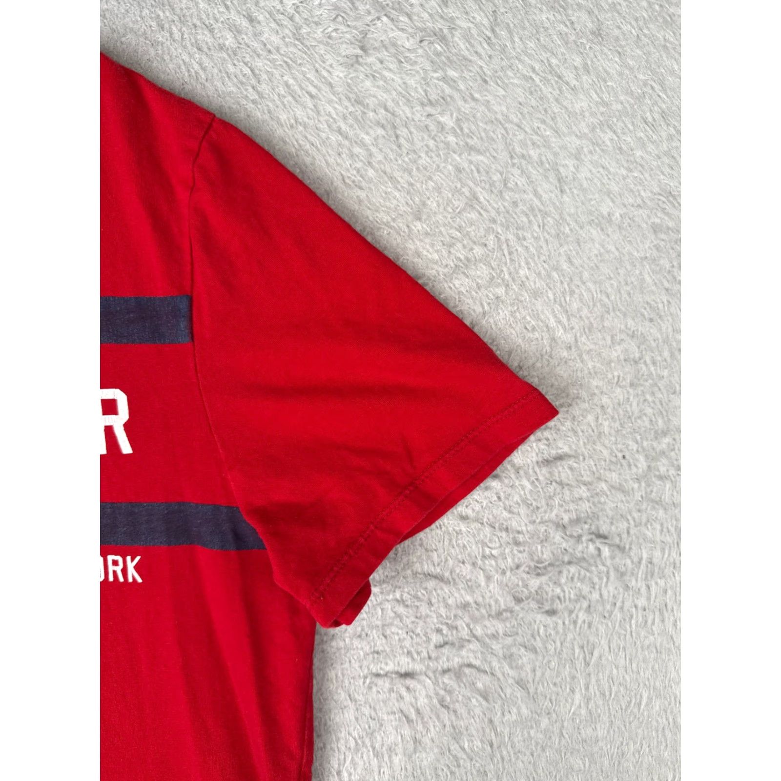 Tommy Hilfiger Tommy Hilfiger Shirt Adult Large Red Crew Neck Short Sleeve 100% Cotton Logo Embroidered Men T-Shirt Size US L / EU 52-54 / 3 - 2 Thumbnail