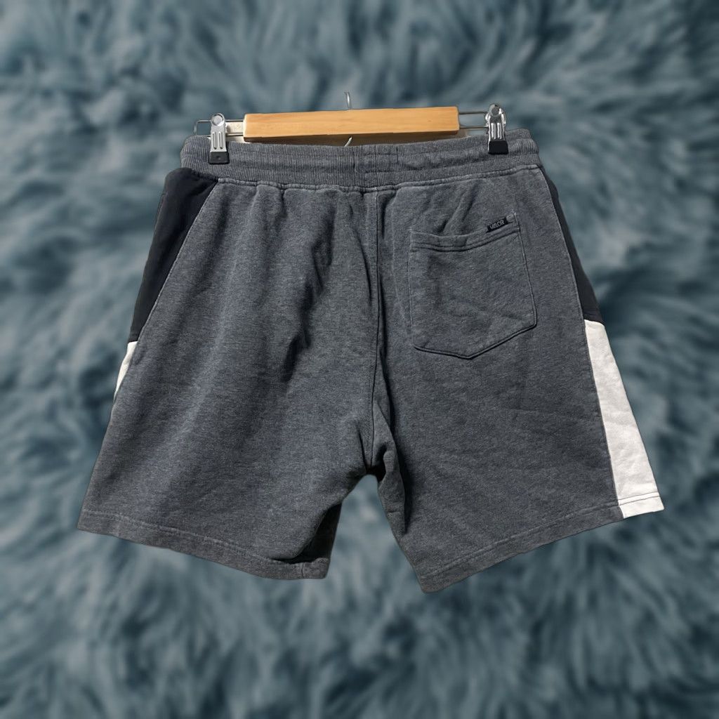 Vintage Valor Collective Men's Active Panel Shorts Athletic Gray Black White Size S Size US 29 - 1 Thumbnail