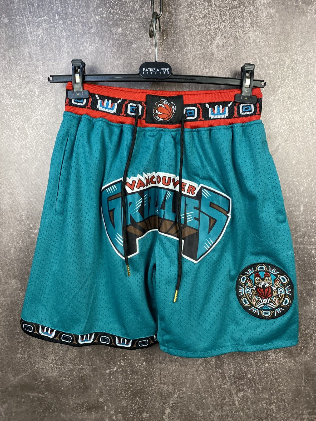 Just Don × Mitchell & Ness Just Don Vancouver Grizzles Shorts Size US 32 / EU 48 - 1 Thumbnail