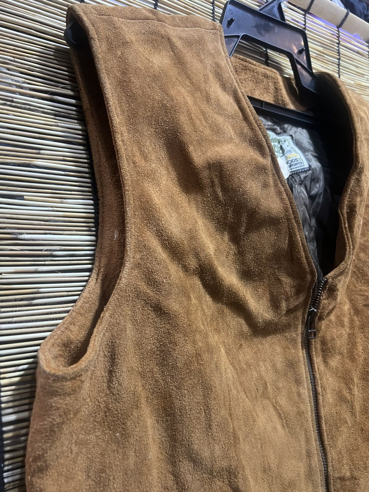 Roots Beavet roots vintage vest suede leather Size 38L - 3 Thumbnail