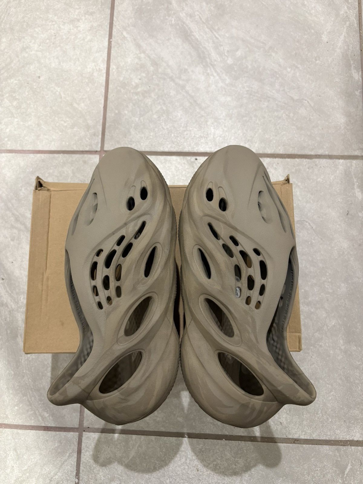 Adidas ADIDAS YEEZY FOAM RUNNER - STONE Size US 10 / EU 43 - 7 Thumbnail