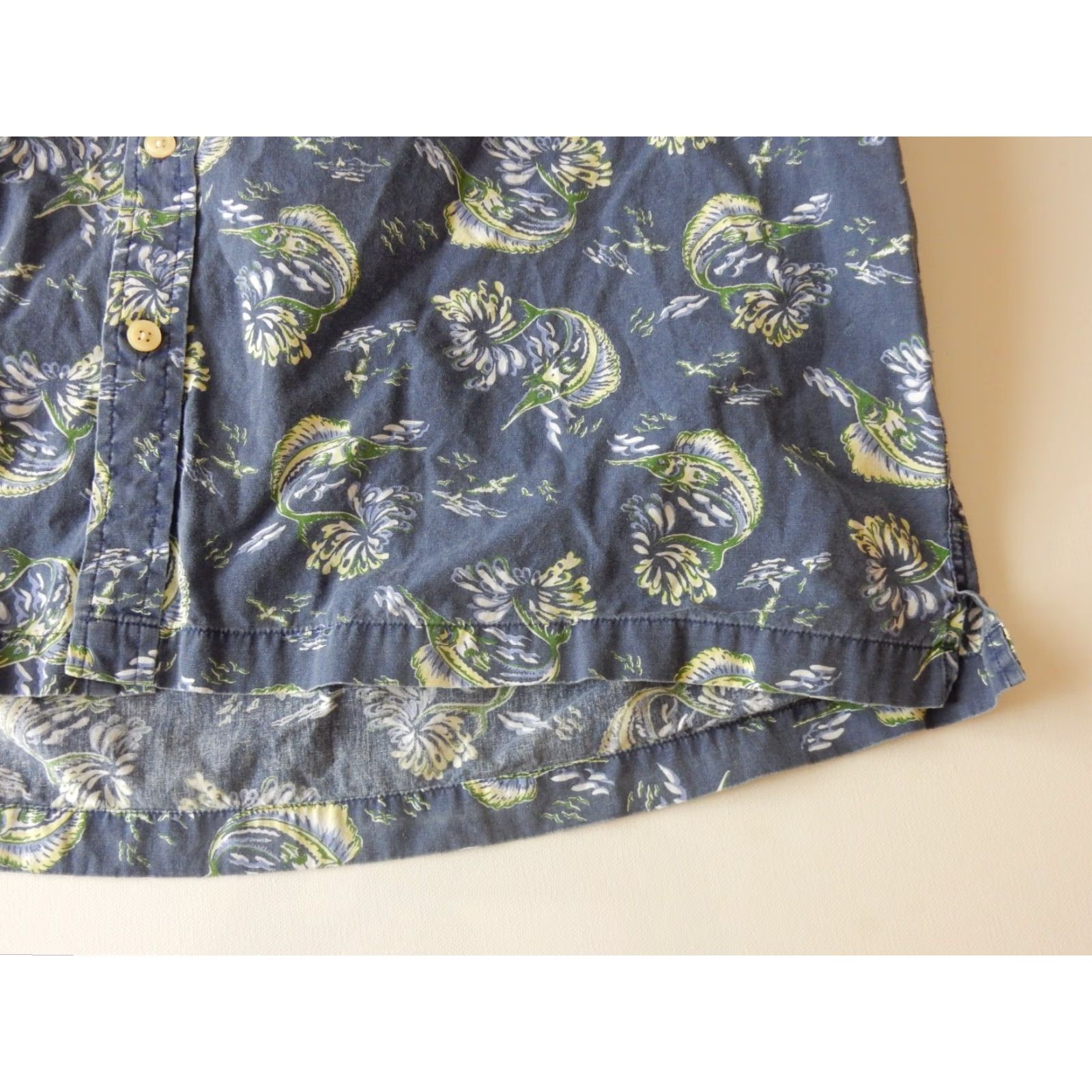 J.Crew VTG J.CREW Shirt Men Hawaiian Blue Cotton Short Sleeve L Marlins Sailfish Swordfish 90s Size US L / EU 52-54 / 3 - 2 Thumbnail