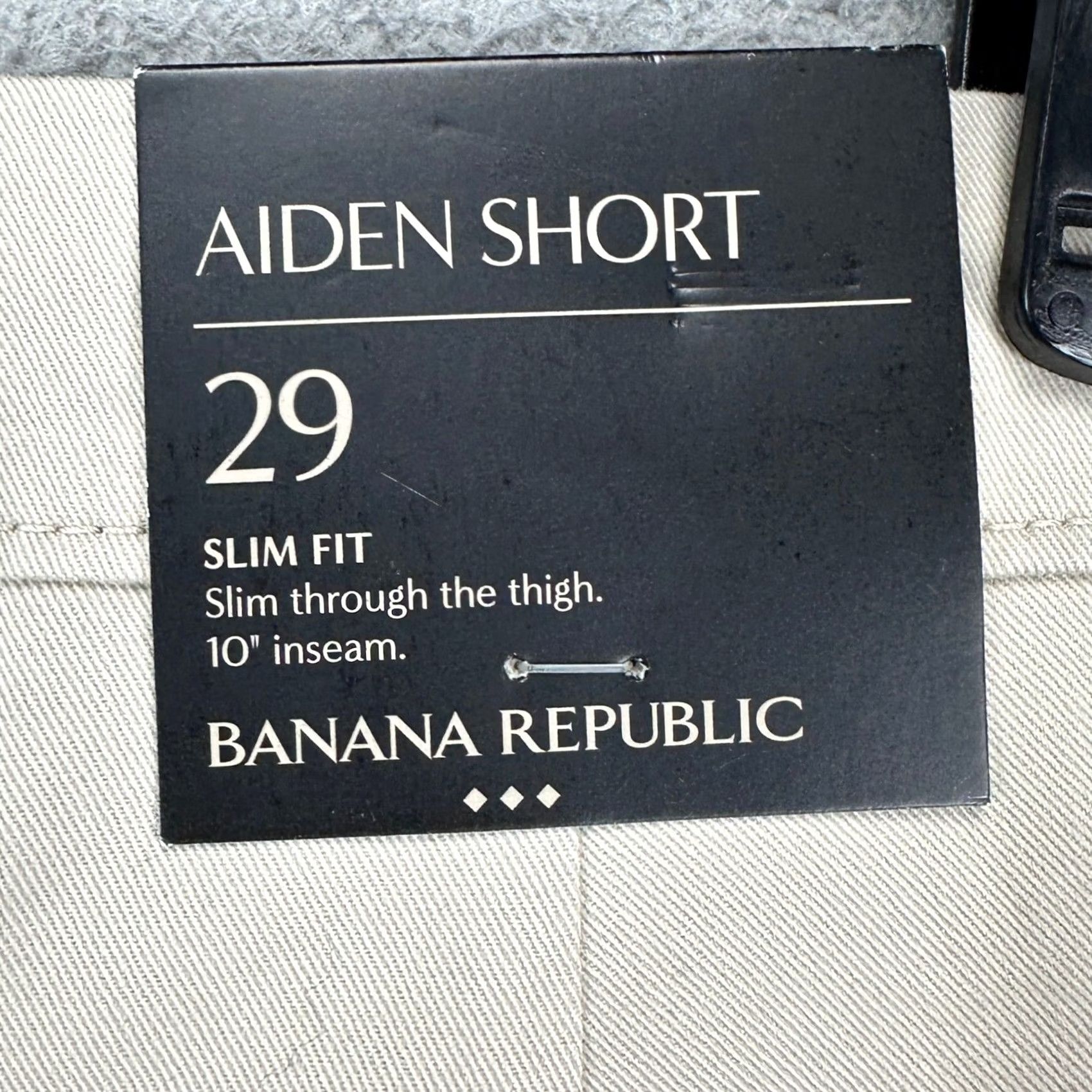Banana Republic Banana Republic Aiden Mens Khakis Shorts 29X10 Beige Pineapple Print Pockets NEW Size US 29 - 6 Thumbnail