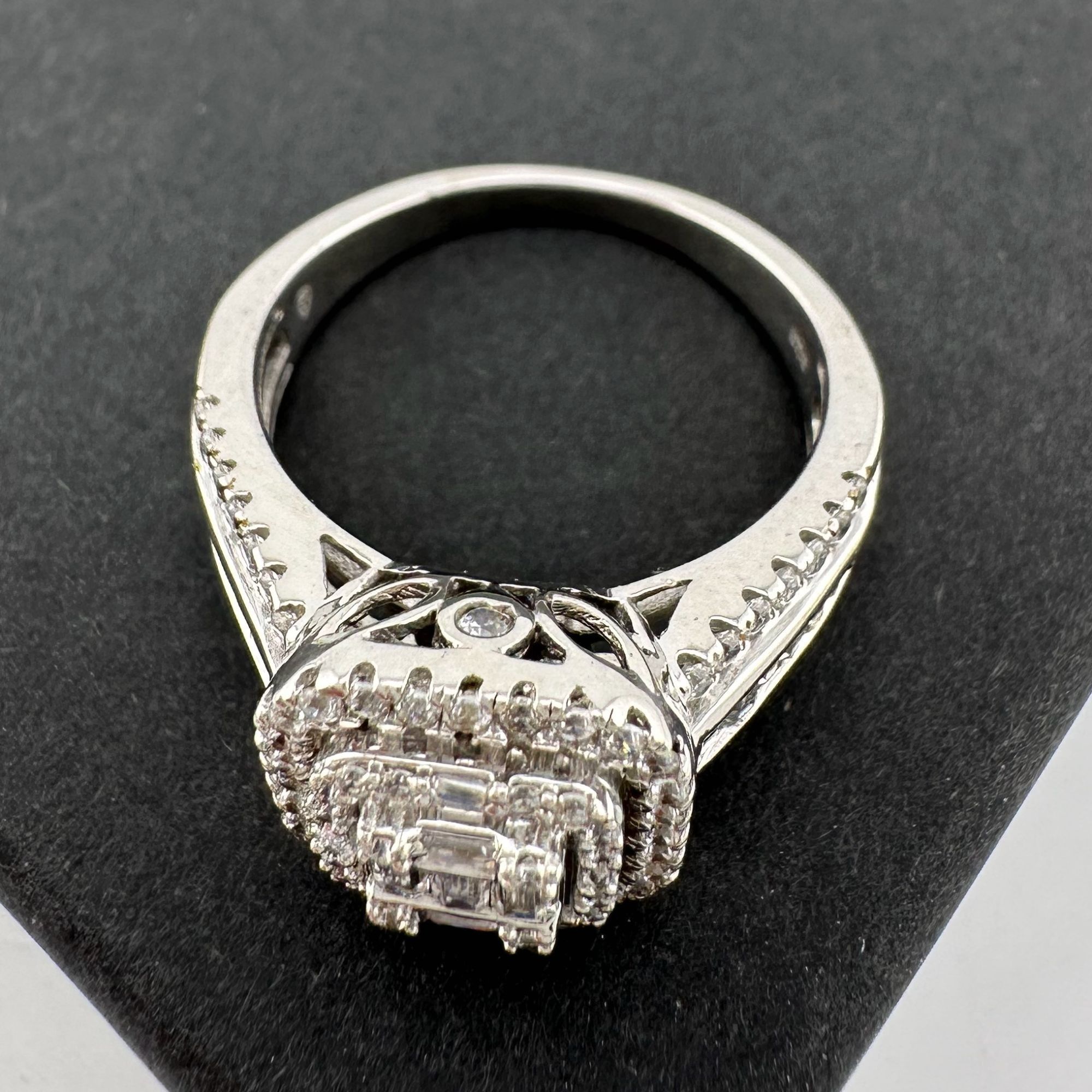 Other Elegant 2 Carat Lab Created White Topaz Ring Size 7 Size ONE SIZE - 11 Thumbnail