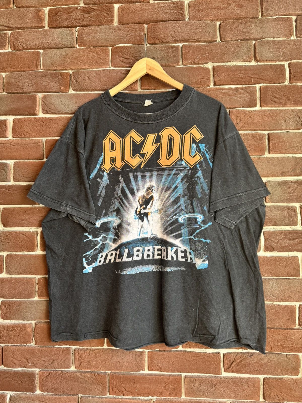Vintage Vintage AC DC Ballbreaker 90s Rock Band Tour t shirt XL Blac Size US XL / EU 56 / 4 - 1 Thumbnail