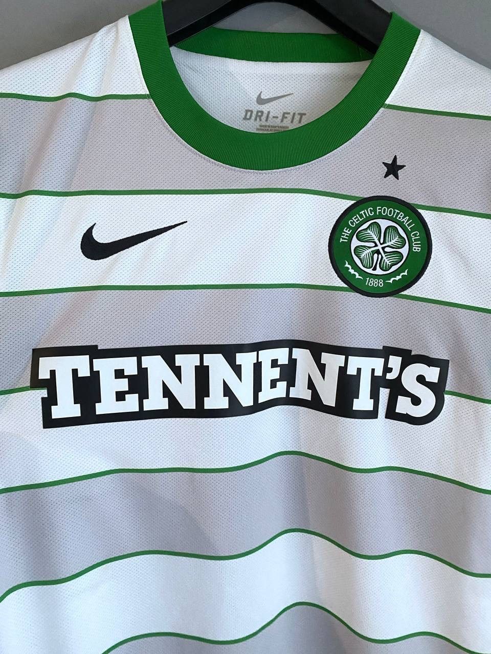 Nike Celtic FC 2011/2012 Away Football Shirt Soccer Jersey Size S Size US S / EU 44-46 / 1 - 7 Thumbnail