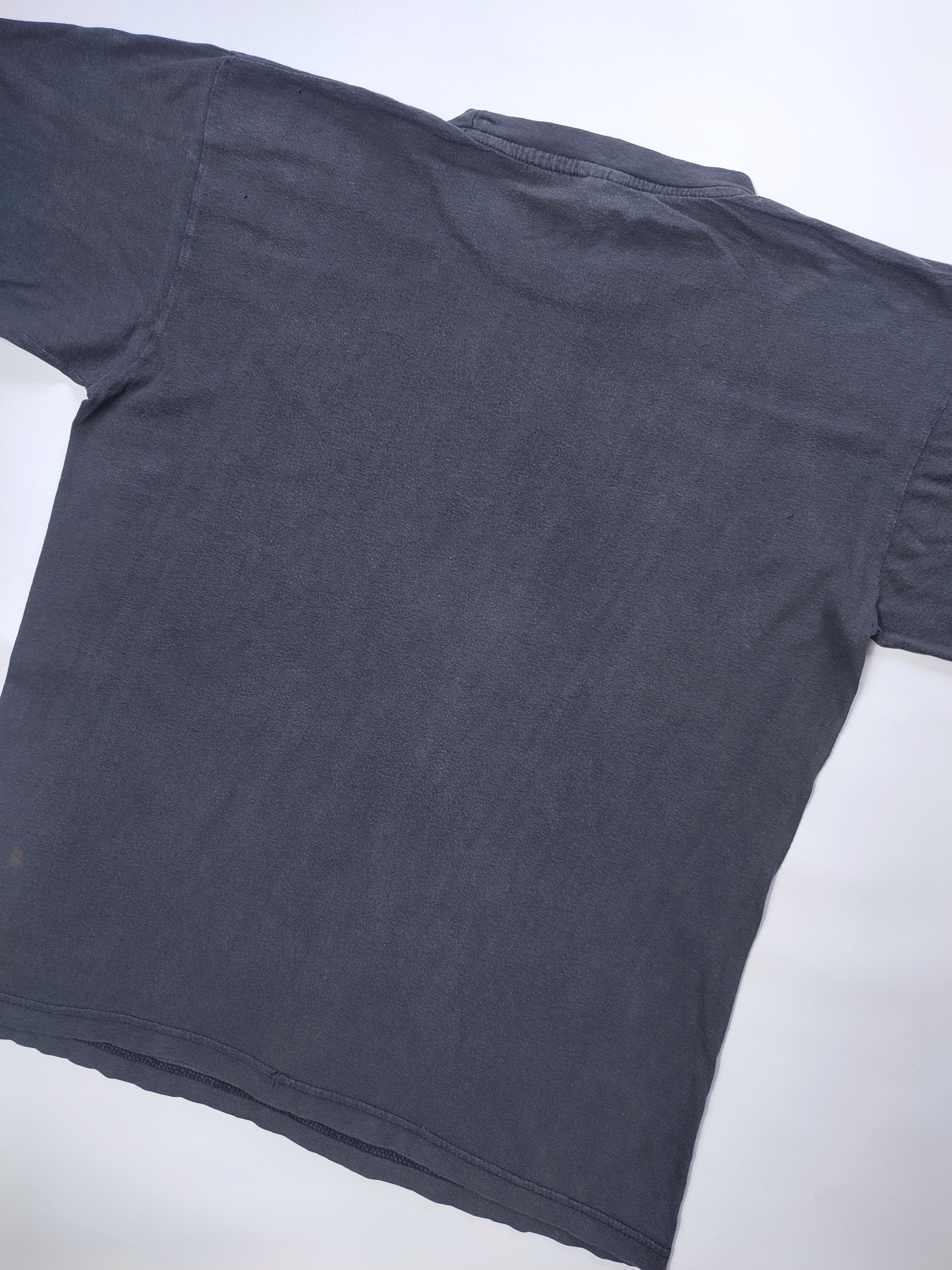 Band Tees Kurt Cobain Vintage Nirvana faded t-shirt Size US M / EU 48-50 / 2 - 9 Thumbnail