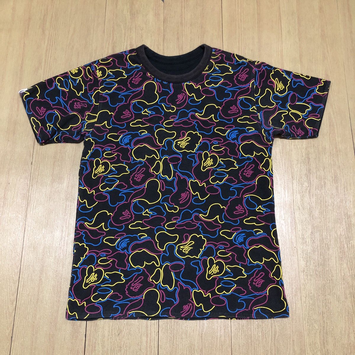 Bape BAPE Reversible Neon camo A Bathing Ape General Tee Size US M / EU 48-50 / 2 - 1 Thumbnail