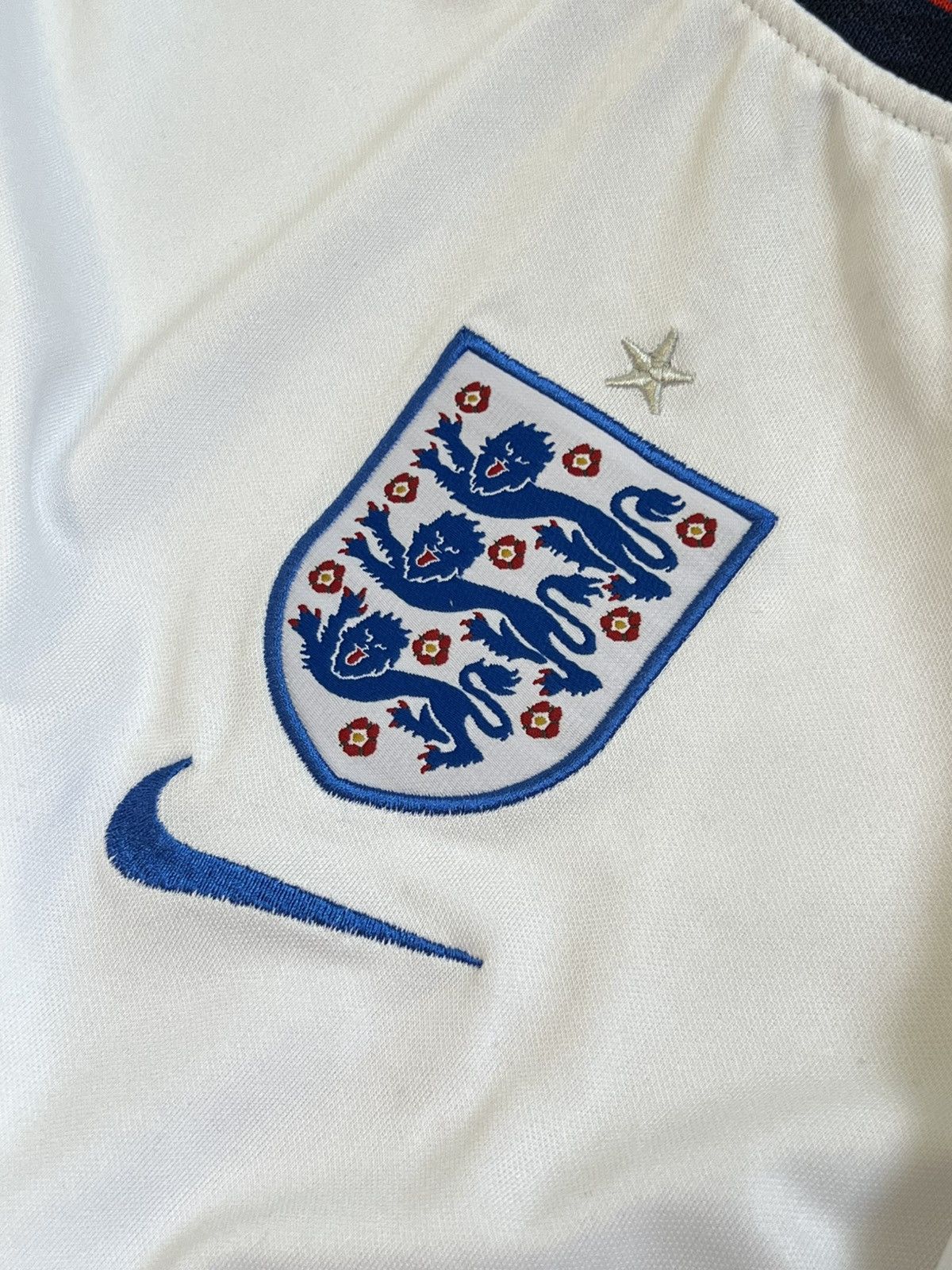 Nike England Nike soccer jersey white center logo blokecore ! Size US XL / EU 56 / 4 - 6 Thumbnail