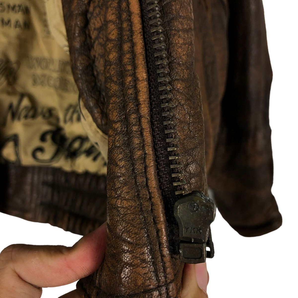Aero Leathers 🔥VINTAGE BIKER LEATHER JACKET ROADMASTER RARE LINING DESIGN Size US L / EU 52-54 / 3 - 13 Thumbnail