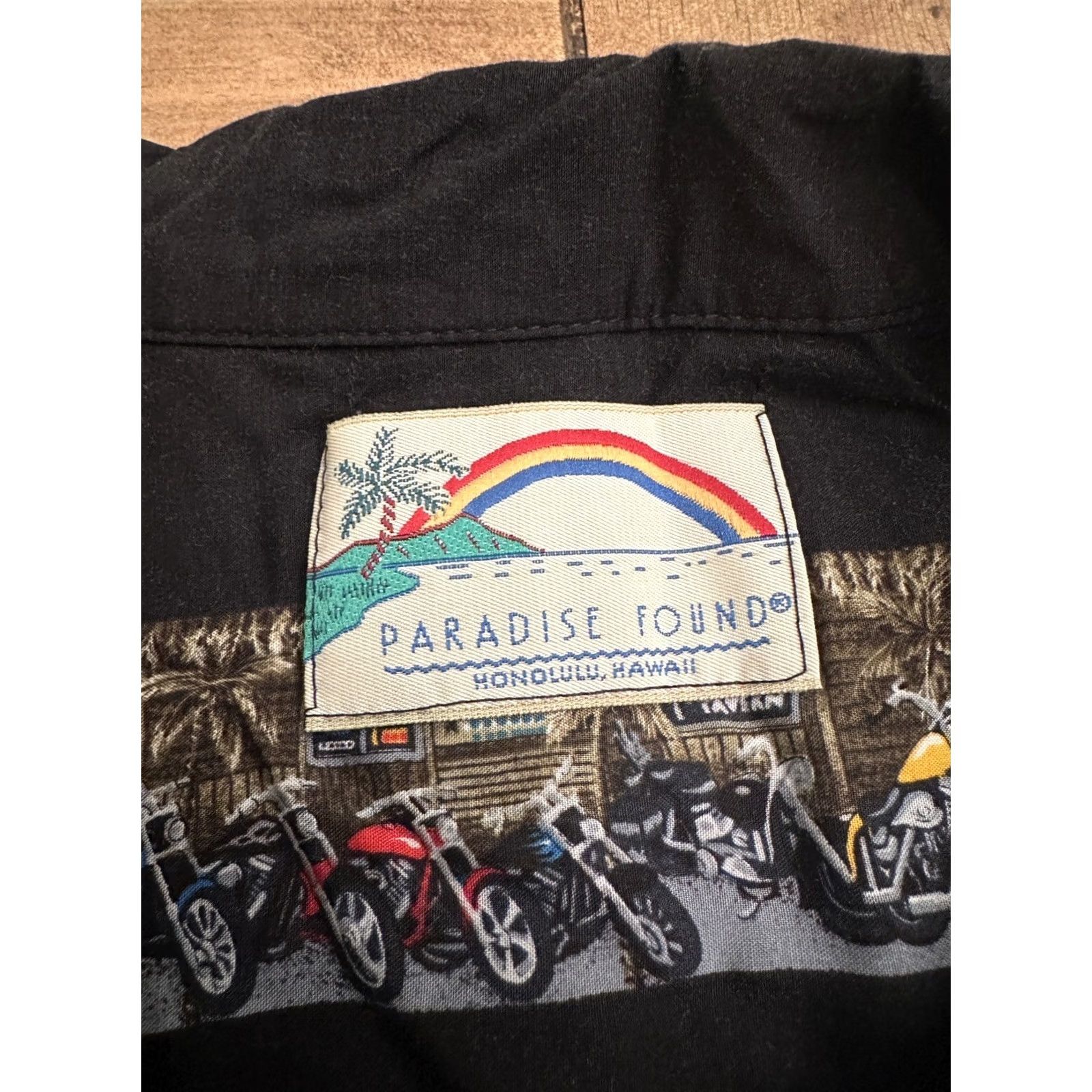 Paradise VINTAGE Hawaiian Paradise Found Men's Shirt 2XL Black Short Sleeve Button-Up Rayon Tiki Bar Hawaiian Read Size US XXL / EU 58 / 5 - 6 Thumbnail