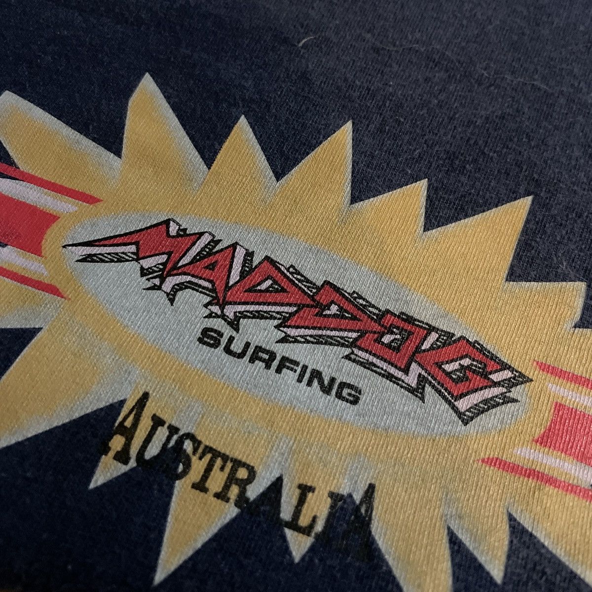 Mambo × Quicksilver Vintage 90' Maddog Surfing Tshirt Australia Size US L / EU 52-54 / 3 - 5 Thumbnail