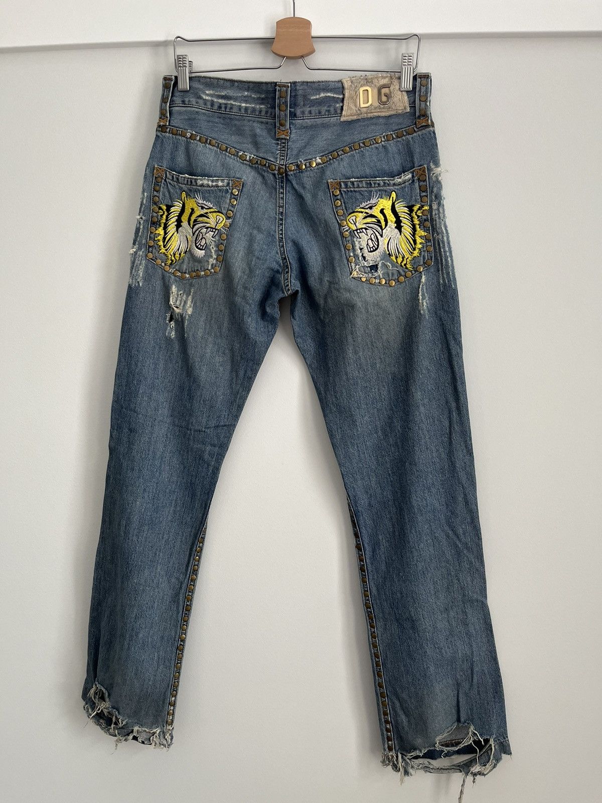 image of Dolce Gabbana x Vintage Dolce And Gabbana Tiger Embroidered Denim in Blue, Men's (Size 31)