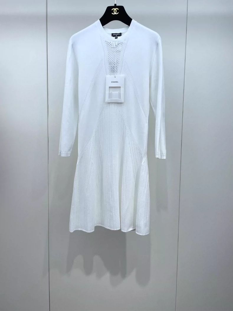 Chanel Chanel 24B knitted hollow dress 2504-Nextarrow Size XS / US 0-2 / IT 36-38 - 1 Thumbnail