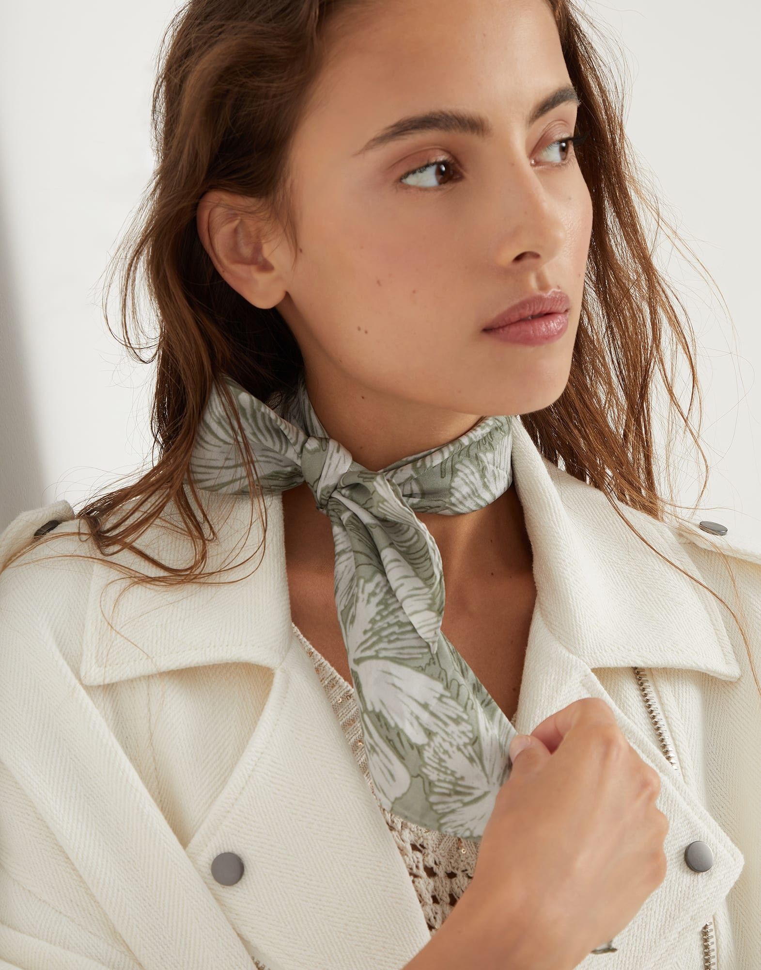 Brunello Cucinelli o1w1db10825 Size: OS/ Scarf in Green Size ONE SIZE - 2 Thumbnail