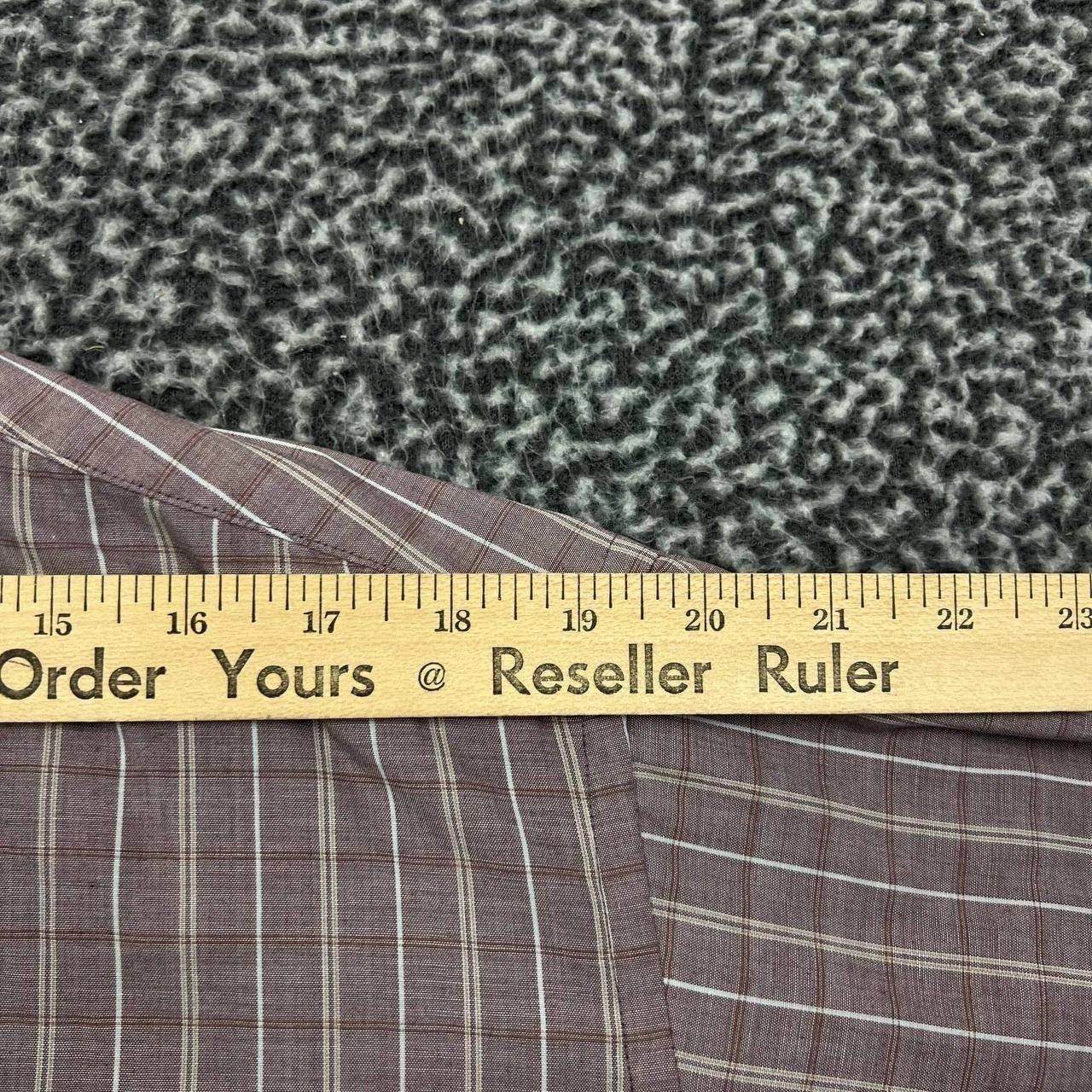Van Heusen Van Heusen Button Down Men 16 1/2 34-35 Brown Plaid Collared Size US L / EU 52-54 / 3 - 7 Thumbnail