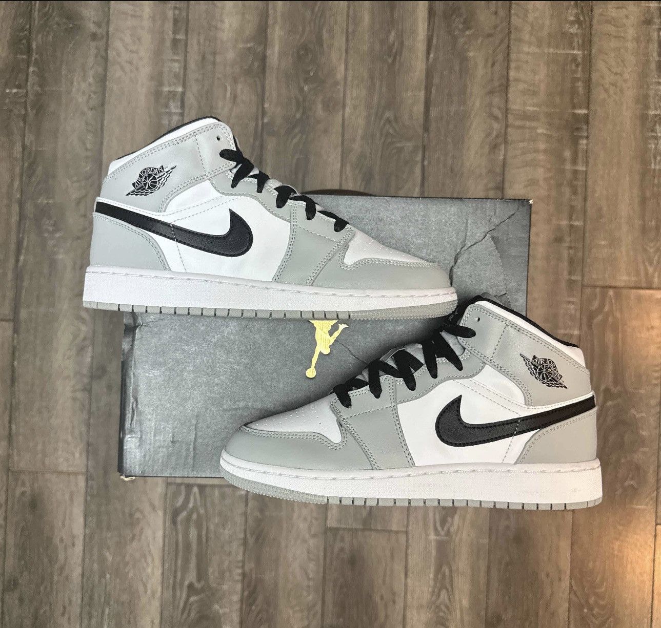 Air Jordan 1 Mid GS 