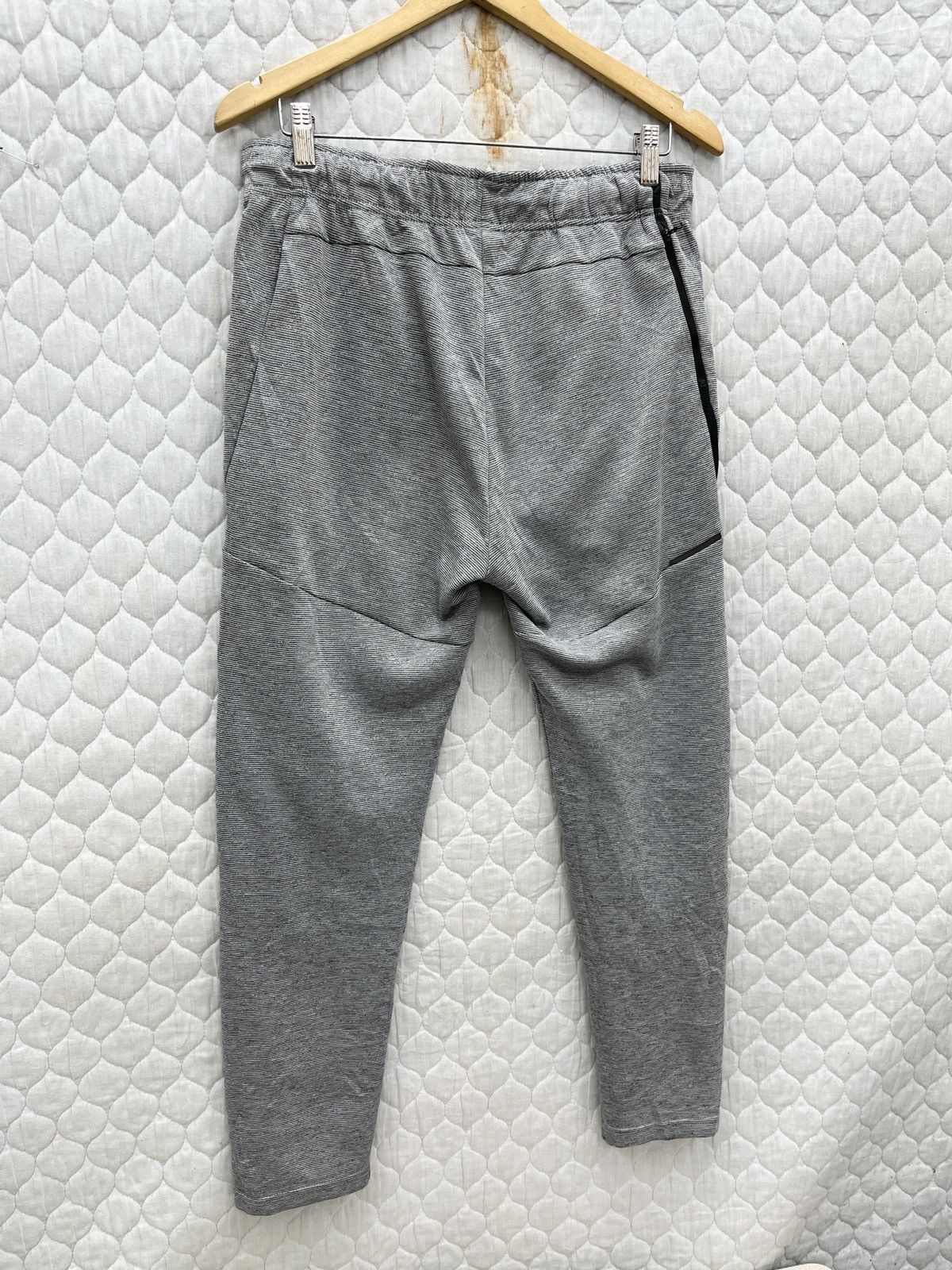 Oakley 🔥🔥🔥STEALS OAKLEY JOGGER PANTS Size US 33 - 5 Thumbnail