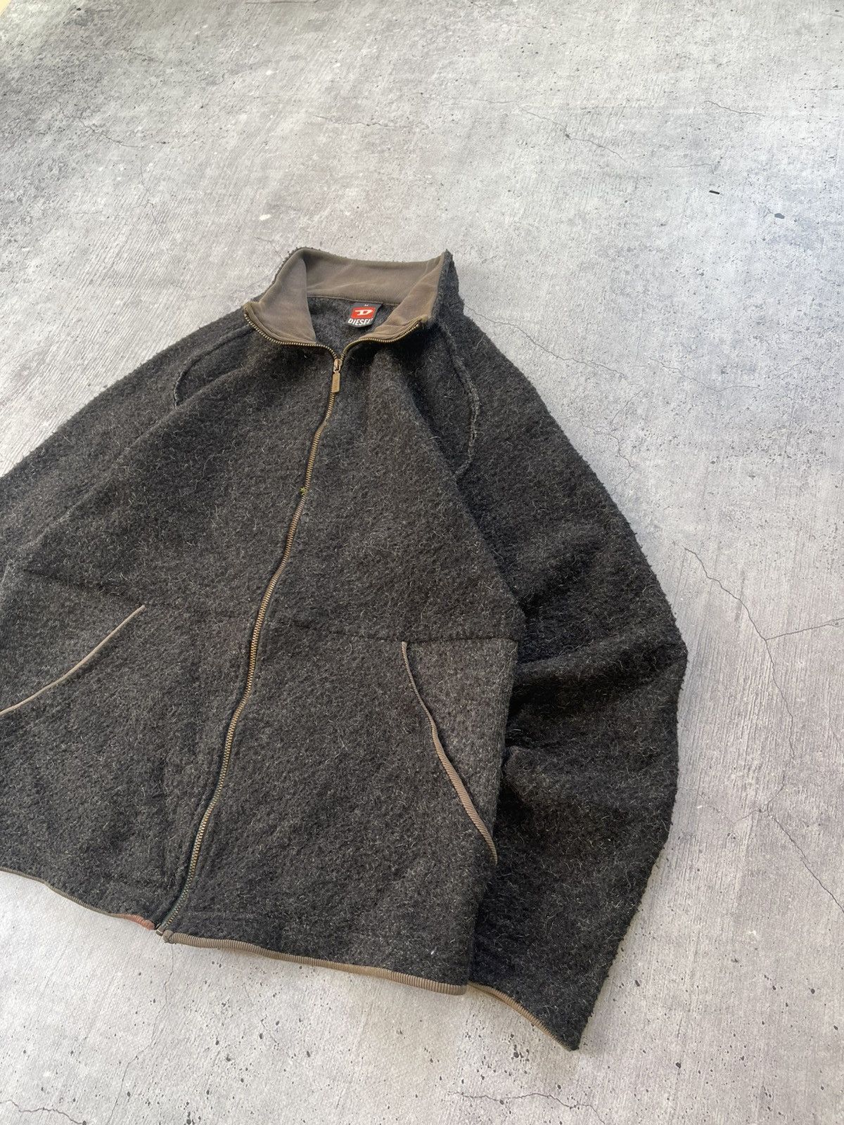 Other VTG. DIESEL ZIP UP SWEATER // LAMPO ZIP // AVANT GARDE STYLE Size US M / EU 48-50 / 2 - 4 Thumbnail