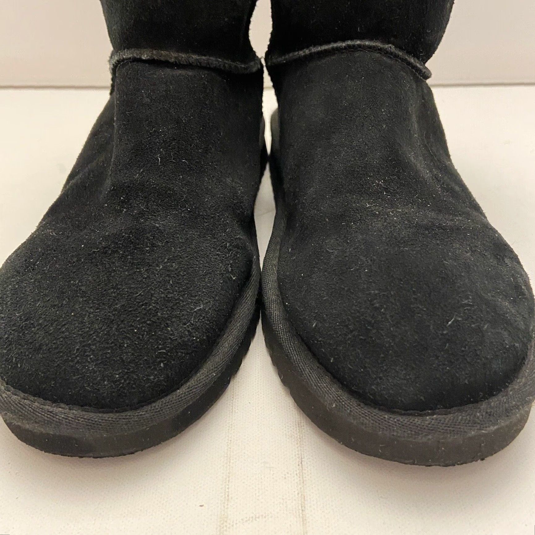 Ugg UGG Kookaburra Black Suede Bootie Women’s Size 7 Size US 7 / IT 37 - 4 Thumbnail