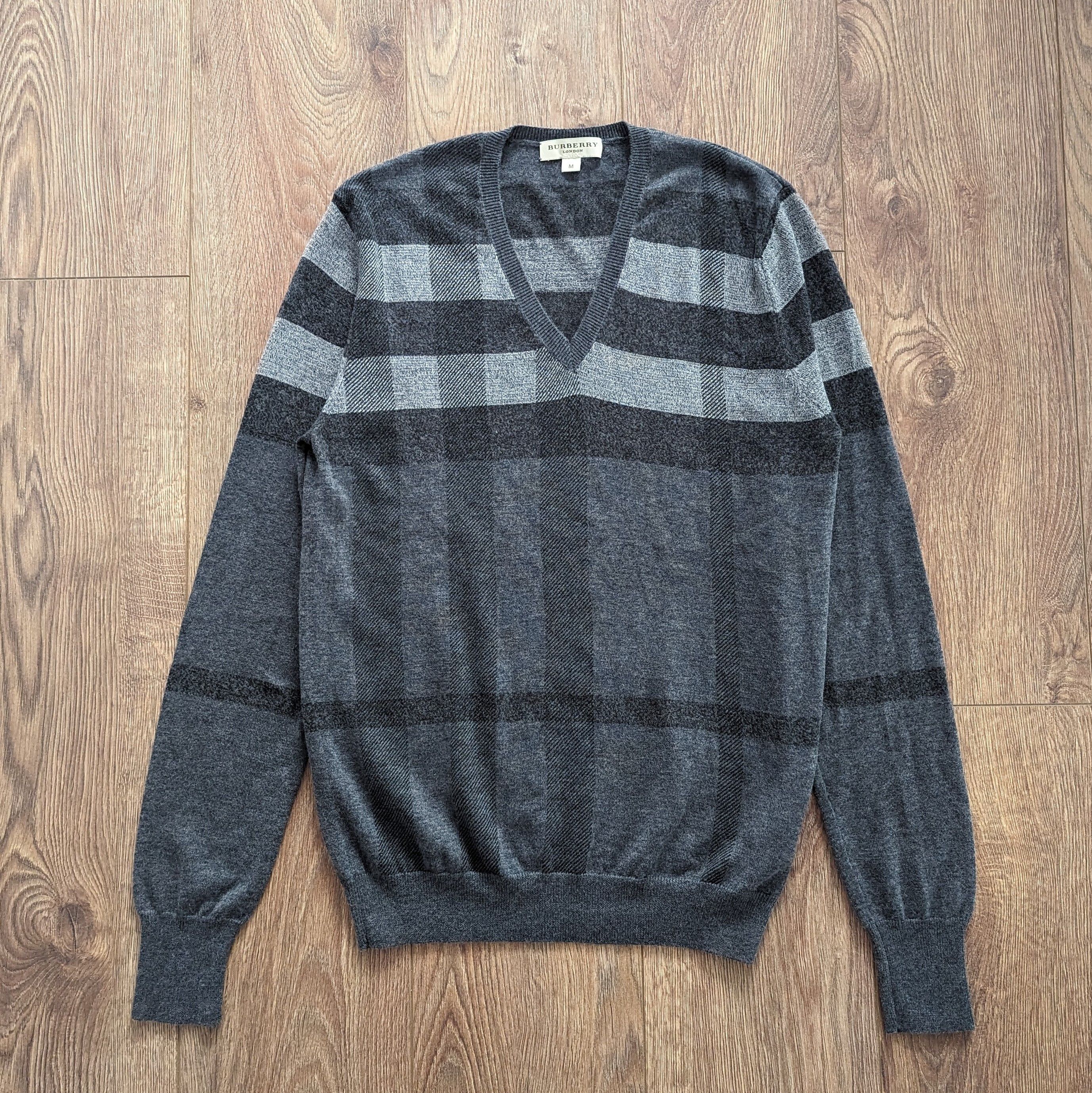 BURBERRY Wool Silk Neck Men's Sweater Size M Luxury Brand