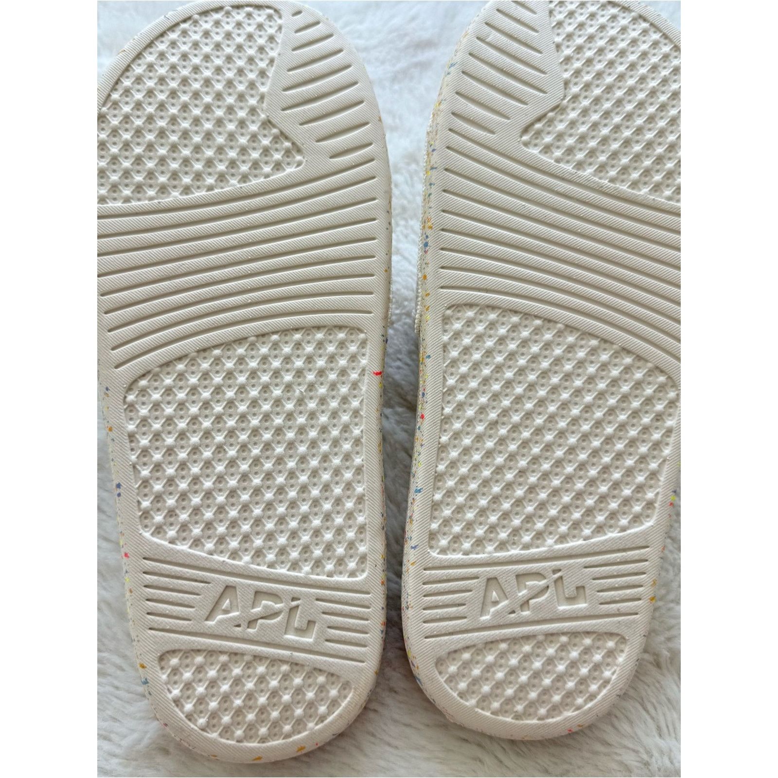 Athletic Propulsion Labs NEW!!! APL women slides size 7 US Retail 120$ Size US 7 / IT 37 - 4 Thumbnail