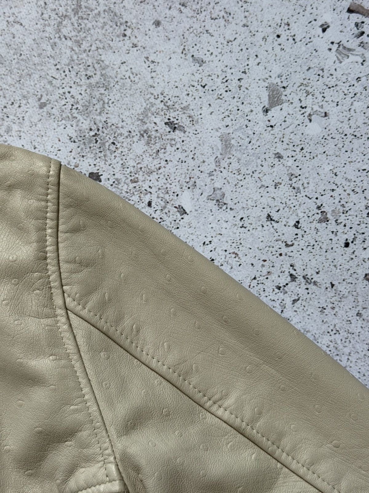 Versace Vintage 90s Versace classic v2 ostrich leather jacket Size US M / EU 48-50 / 2 - 17 Thumbnail