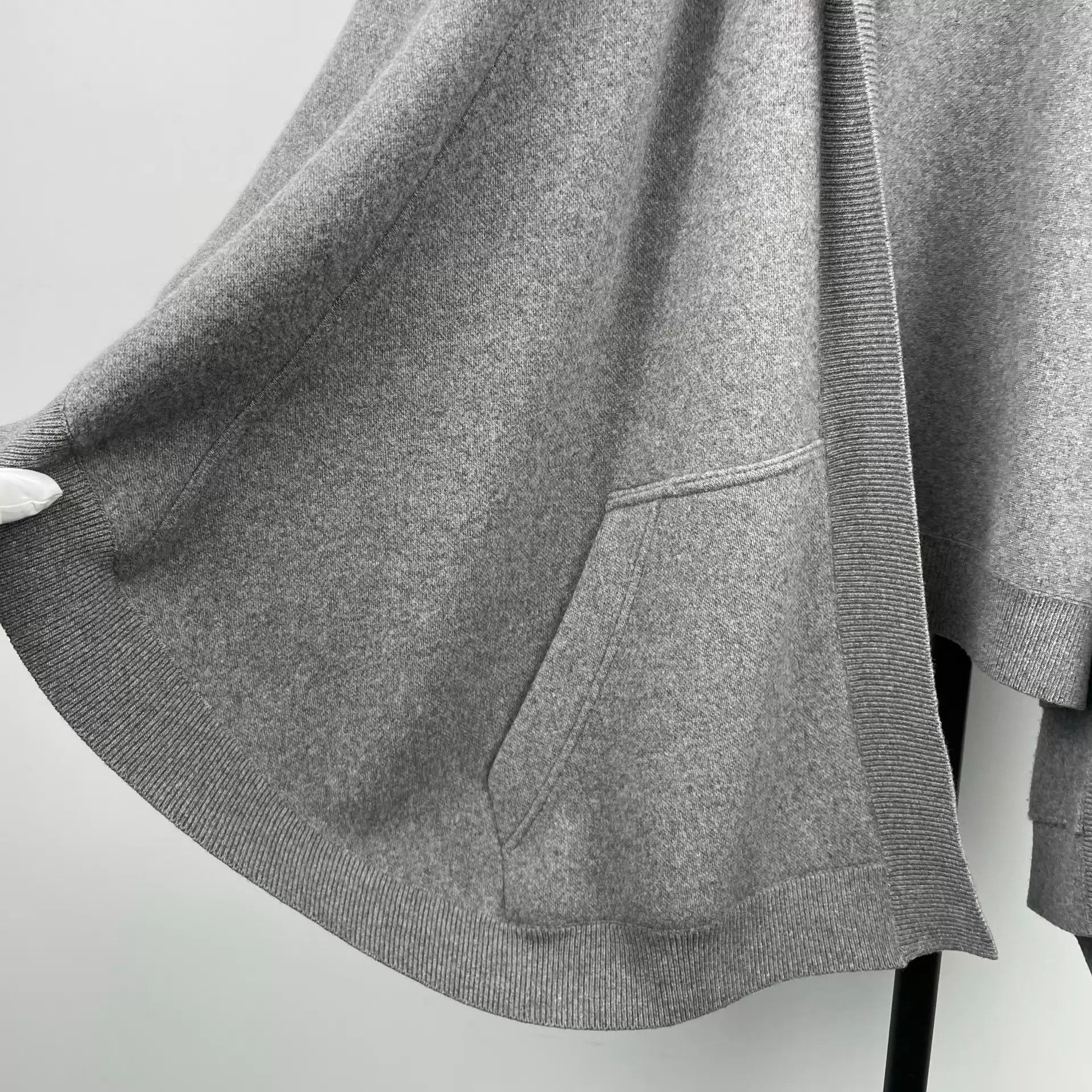Burberry Burberry Gray Wool Shawl Size ONE SIZE - 8 Thumbnail