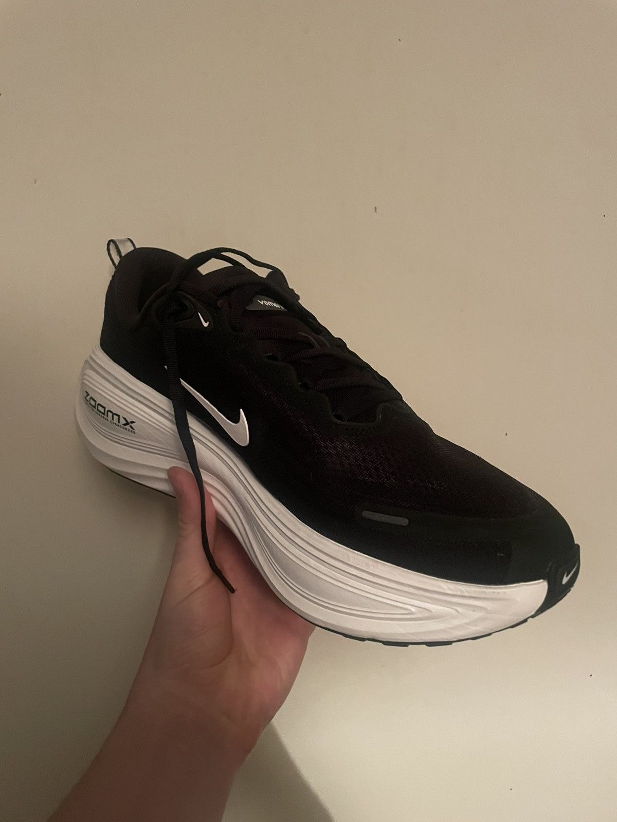 Nike Nike Vomero 18 Plus, Black and White, size 12 UK Size US 13 / EU 46 - 4 Thumbnail