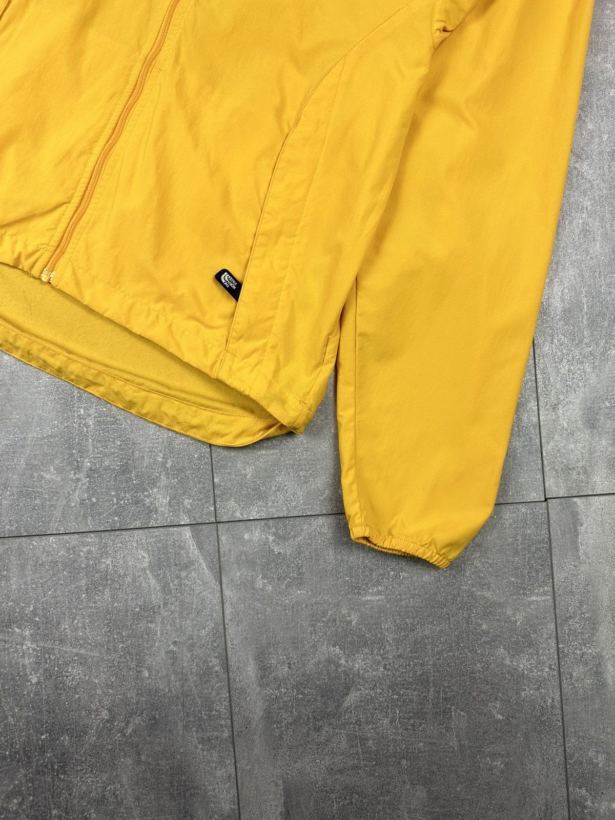 The North Face Mens The North Face Outdoor Yellow Light Jacket Size US XS / EU 42 / 0 - 3 Thumbnail